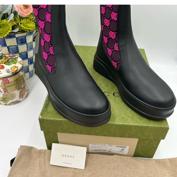 Women’s Gucci GG motif leather Chelsea boots size 41 made in Italy - Picture 1 of 10